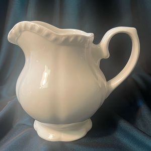 Johnson Brothers Old English White creamer VTG 12 oz 4.5” Rope edge England CHIP